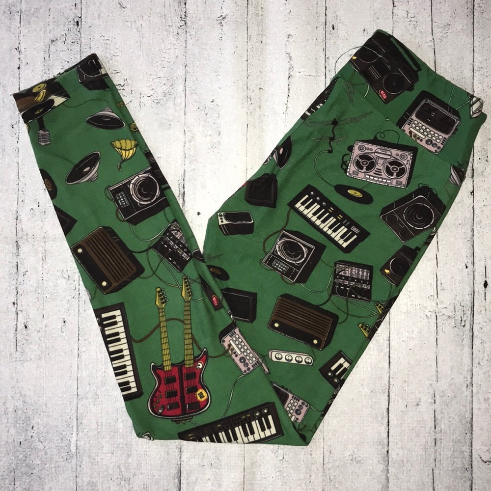 musical patterned lularoe leggings 🎶